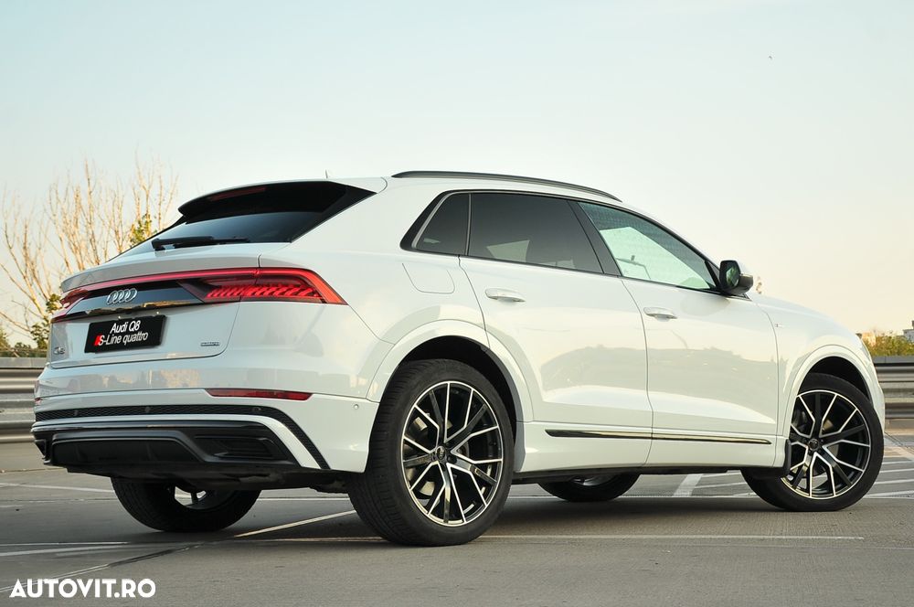 Audi Q8 - 1