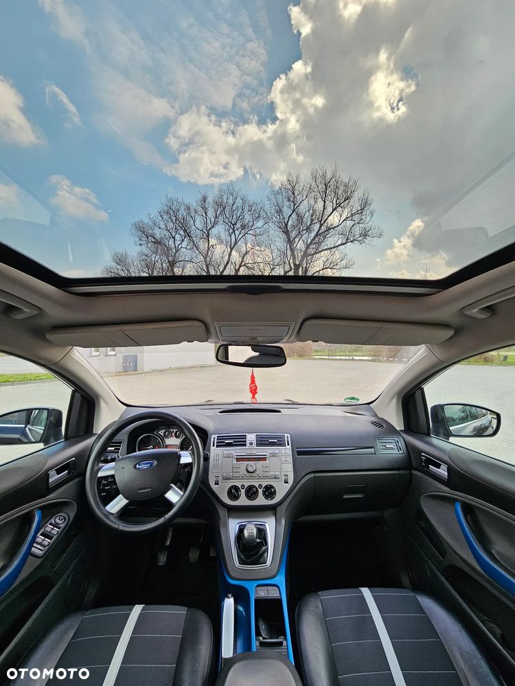 Ford Kuga 2.0 TDCi 2x4 Titanium - 14