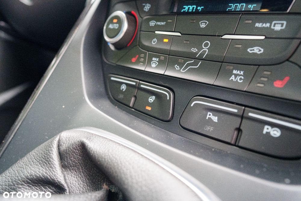 Ford Kuga 1.5 EcoBoost 2x4 ST-Line - 22