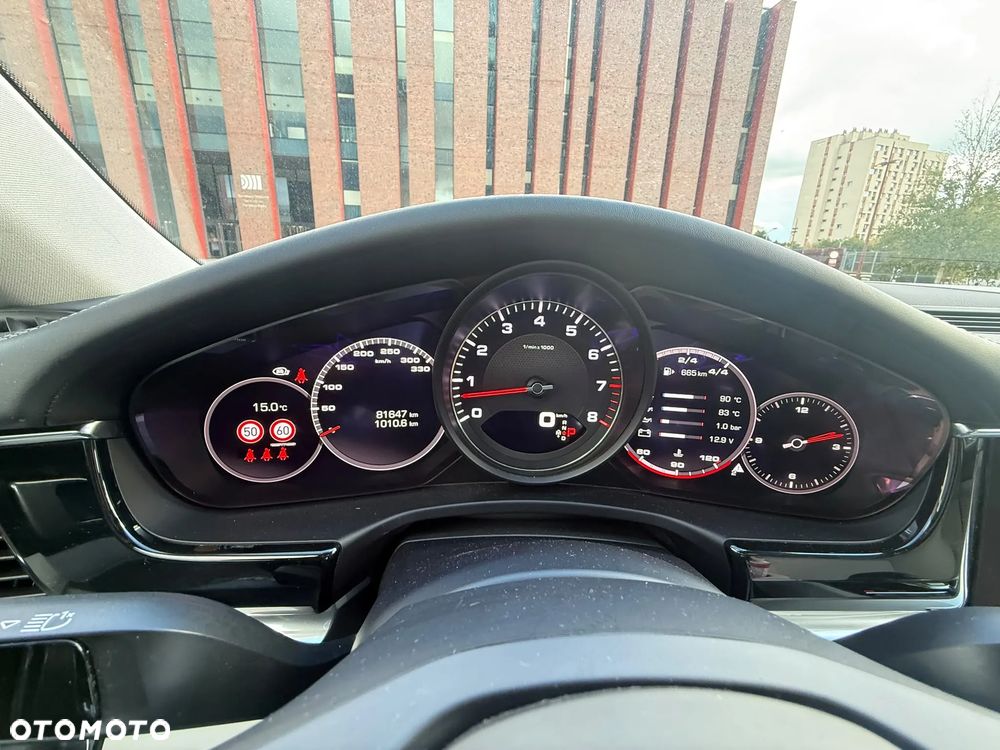 Porsche Panamera - 16