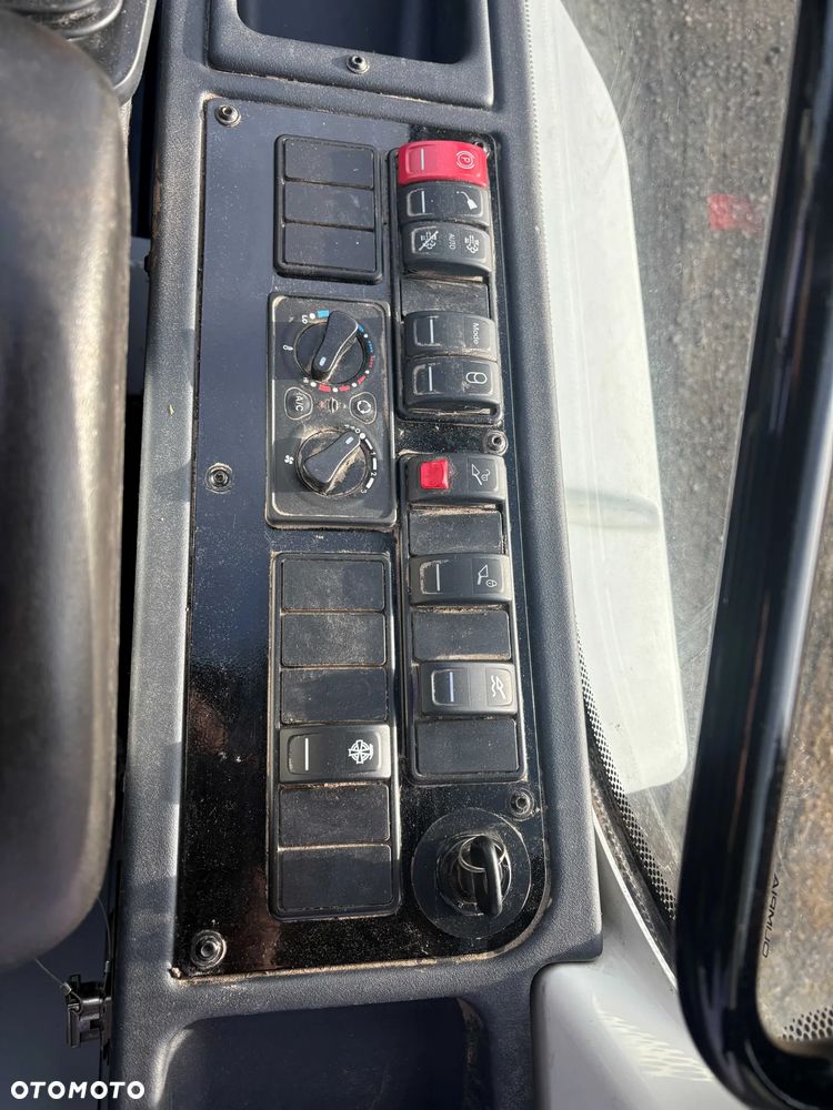 Liebherr L509 Stereo - 12