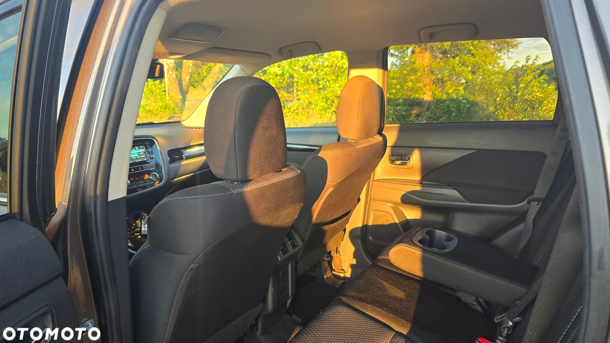 Mitsubishi Outlander 2.0 Instyle + 4WD CVT - 7