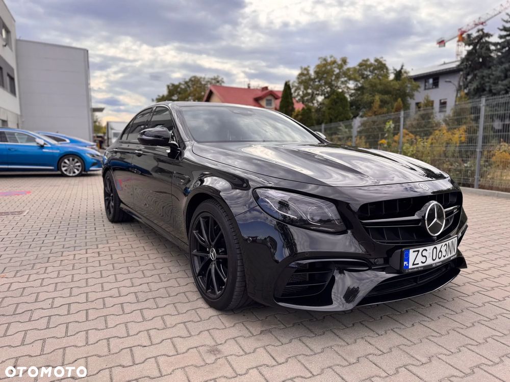 Mercedes-Benz Klasa E AMG 63 4-Matic+ - 1