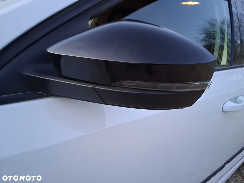 Skoda Octavia 1.6 TDI Ambiente DSG - 32