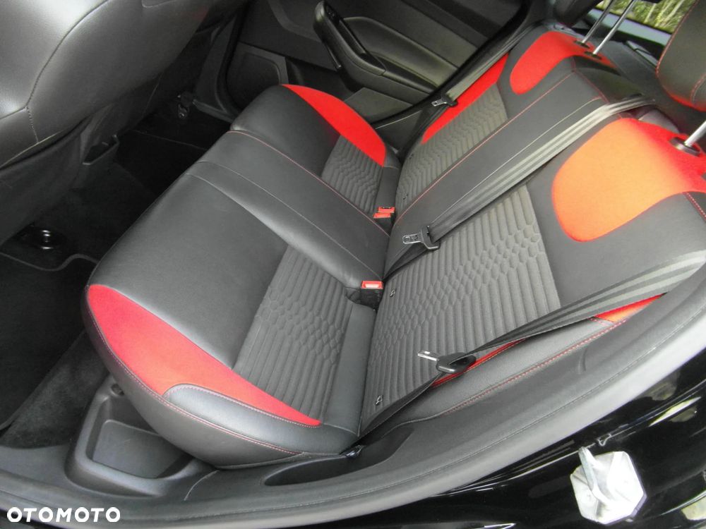 Ford Focus 2.0 EcoBoost ST mit Leder-Sport-Paket - 35