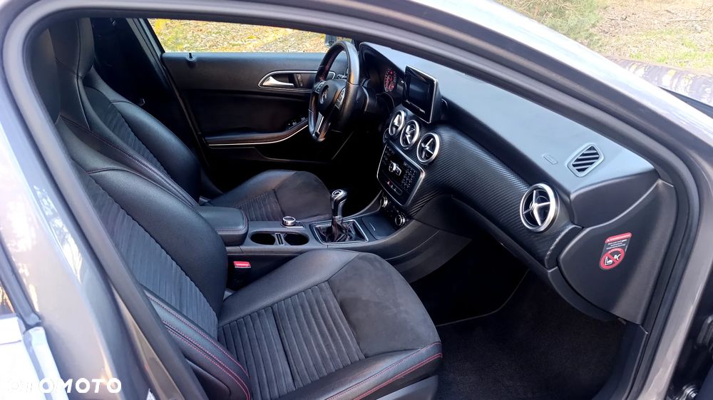 Mercedes-Benz Klasa A 180 AMG Line - 14