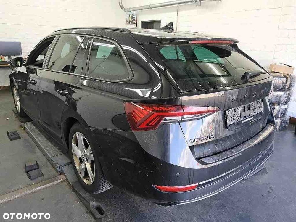 Skoda Octavia 2.0 TDI Sportline DSG - 4