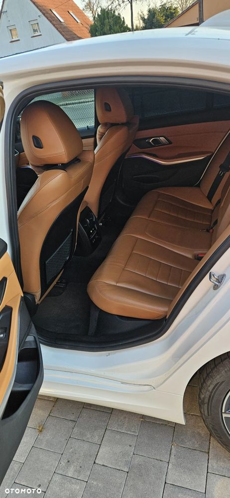 BMW Seria 3 - 16
