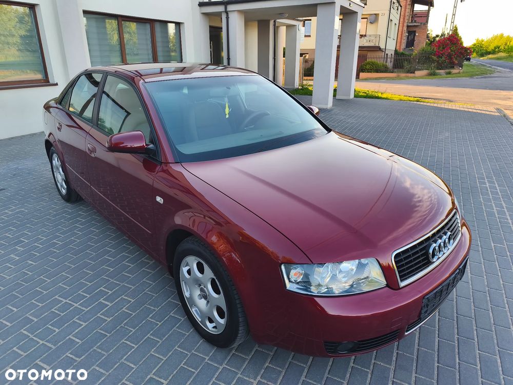 Audi A4 Limousine - 15