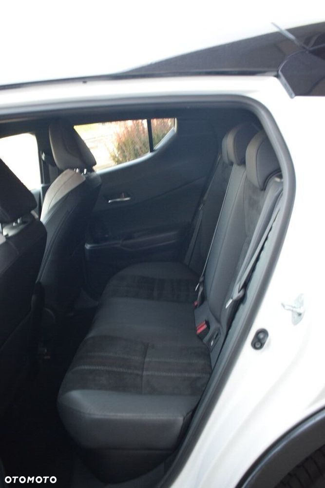 Toyota C-HR 2.0 Hybrid GR Sport - 18