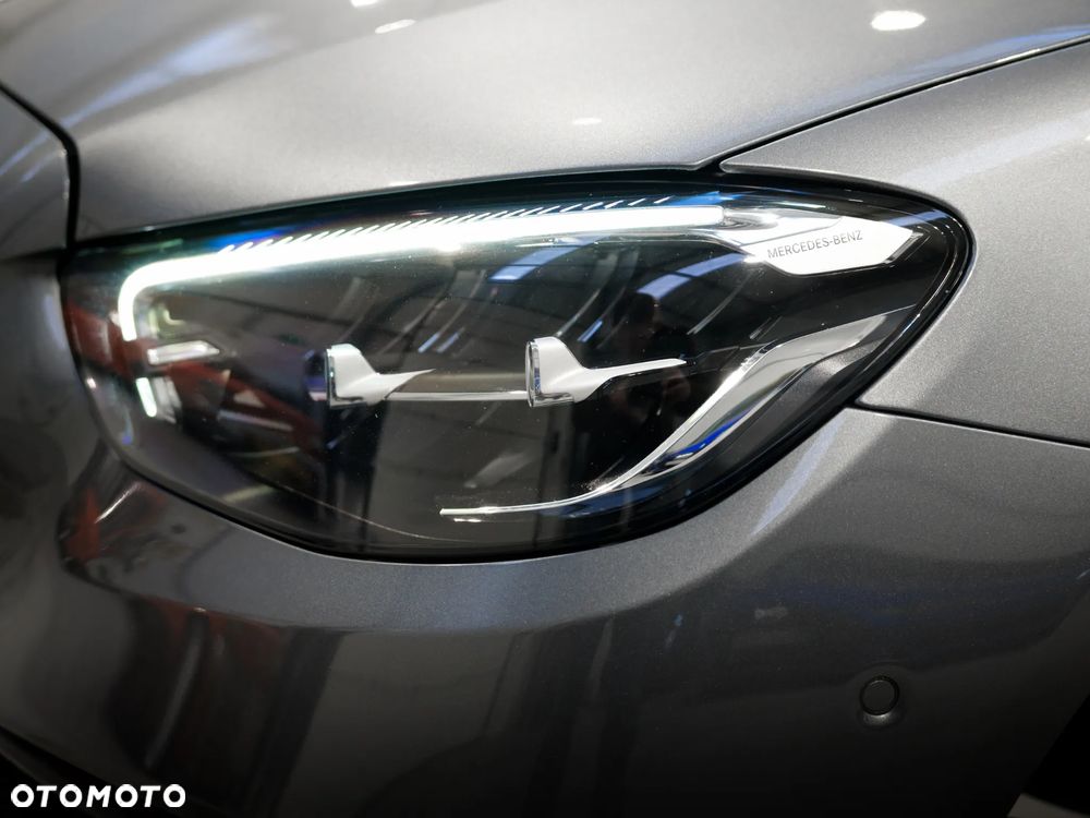 Mercedes-Benz Klasa E 300 de Avantgarde - 5