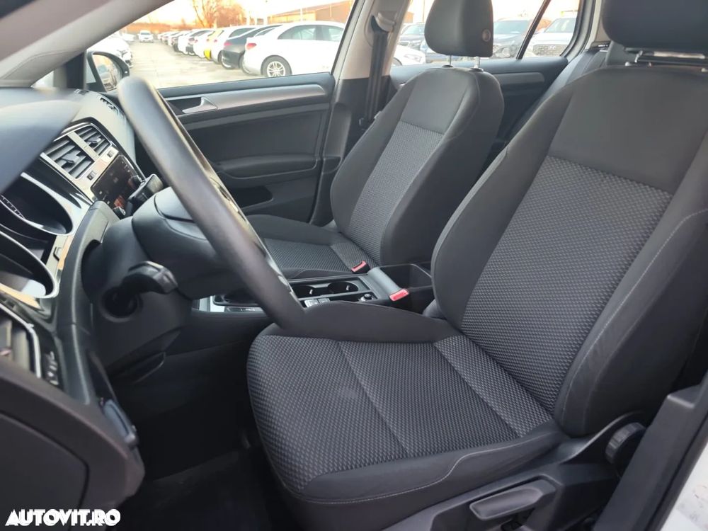 Volkswagen Golf 1.0 TSI Comfortline - 10