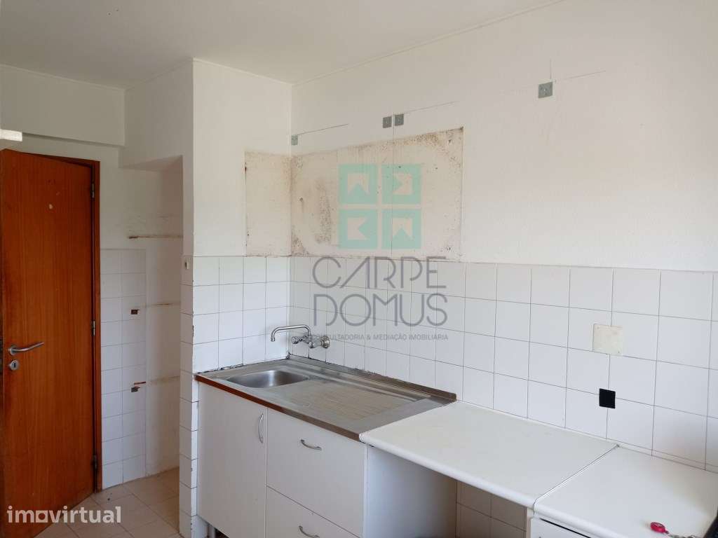 Apartamento T3, para renovação, em Casal de Cambra - Sintra - Grande imagem: 5/21