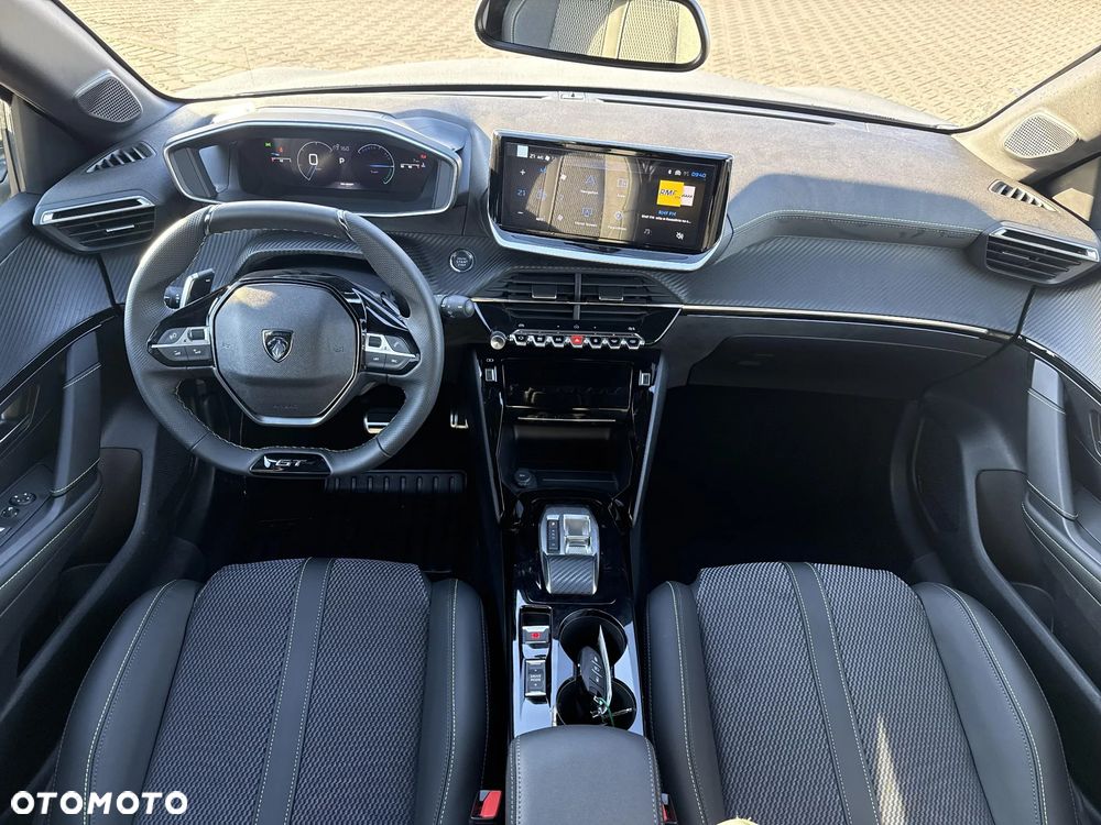 Peugeot 208 1.2 mHEV GT - 18