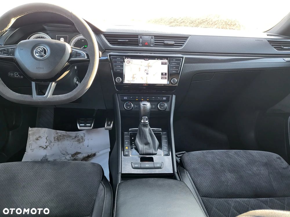 Skoda Superb 2.0 TDI Sportline DSG - 5