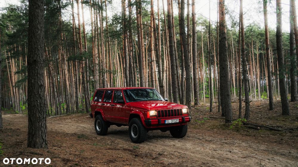 Jeep Cherokee 4.0 Limited - 17