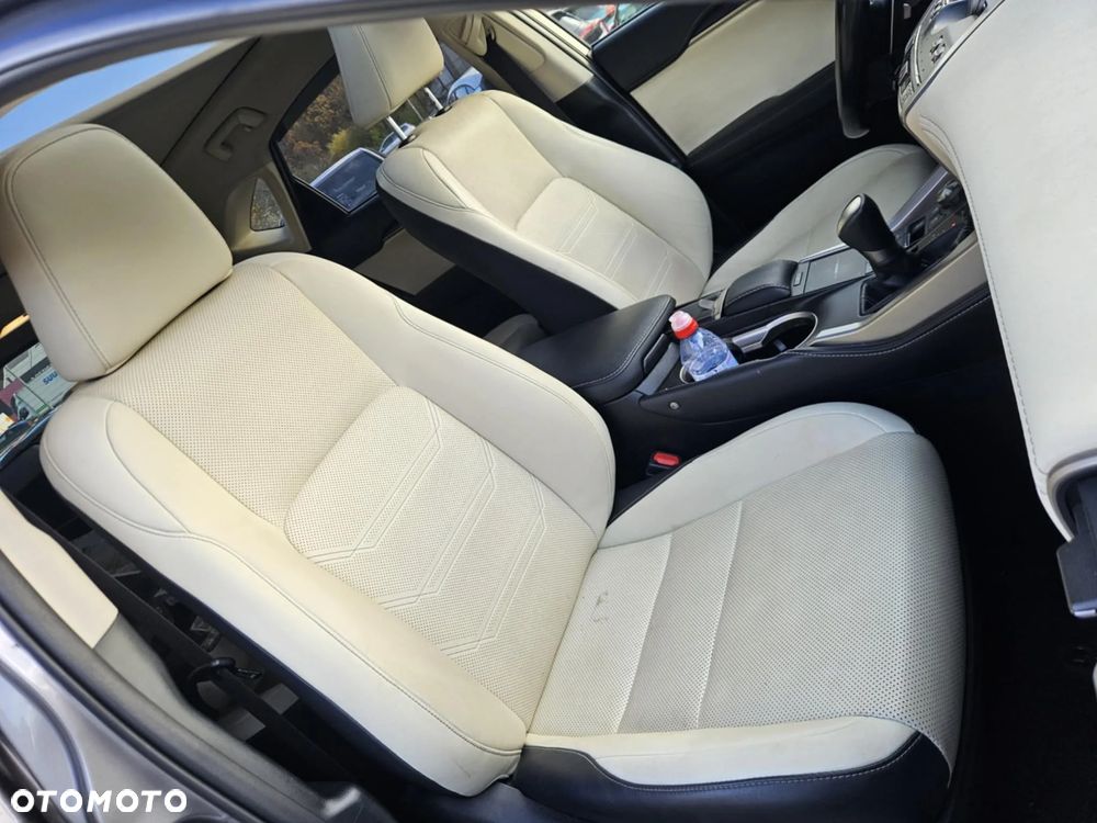 Lexus NX 300h Prestige AWD - 6