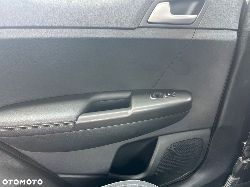 Kia Sportage 2,0 CRDI 2WD Vision - 15