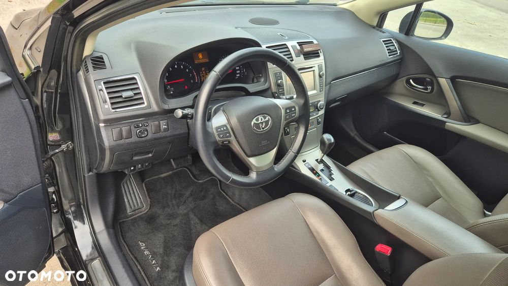 Toyota Avensis - 7