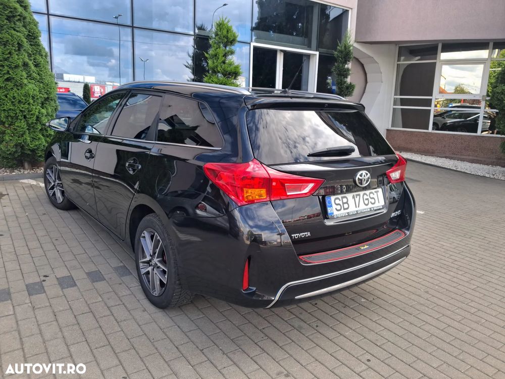 Toyota Auris - 12