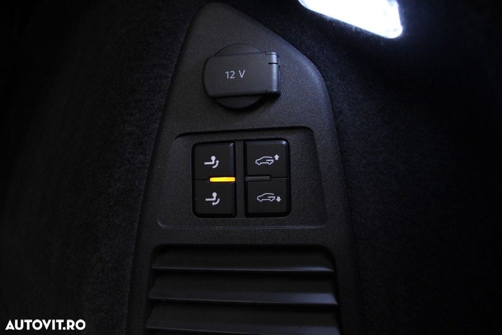 Volkswagen Touareg V6 TDI 4MOTION R-Line - 32