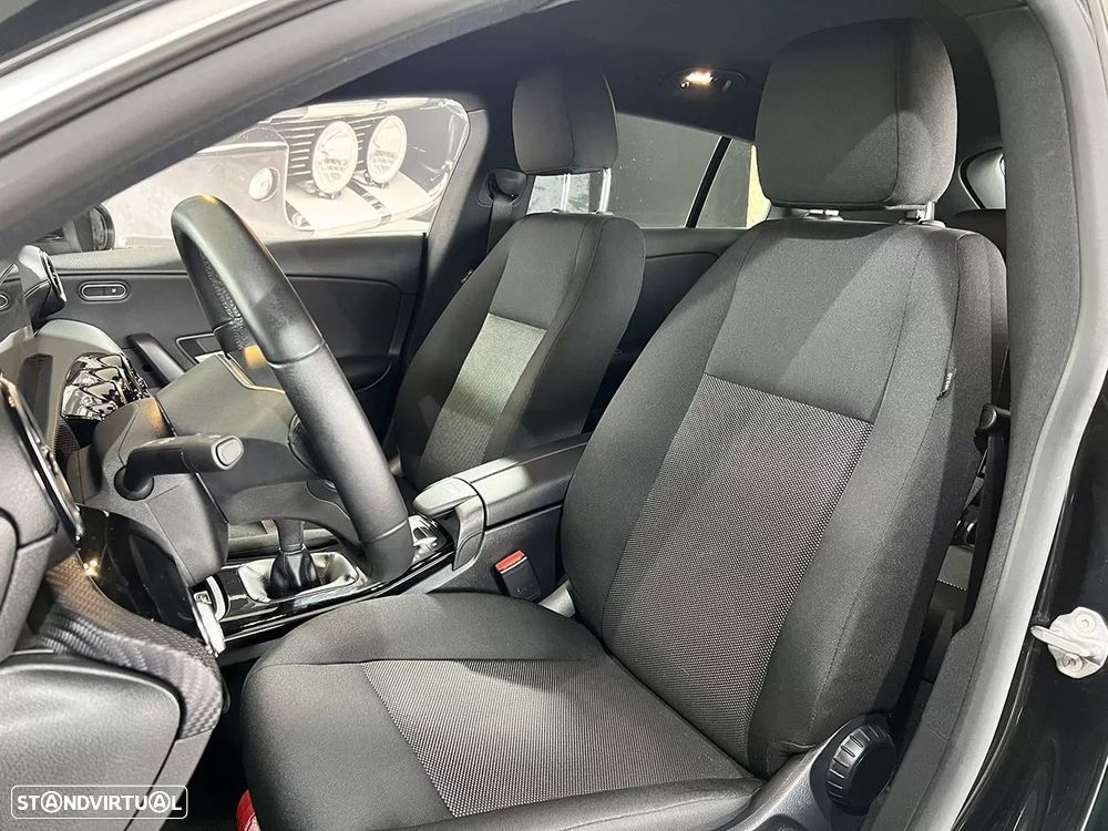 Mercedes-Benz CLA 180 d Shooting Brake Business Solutions - 7