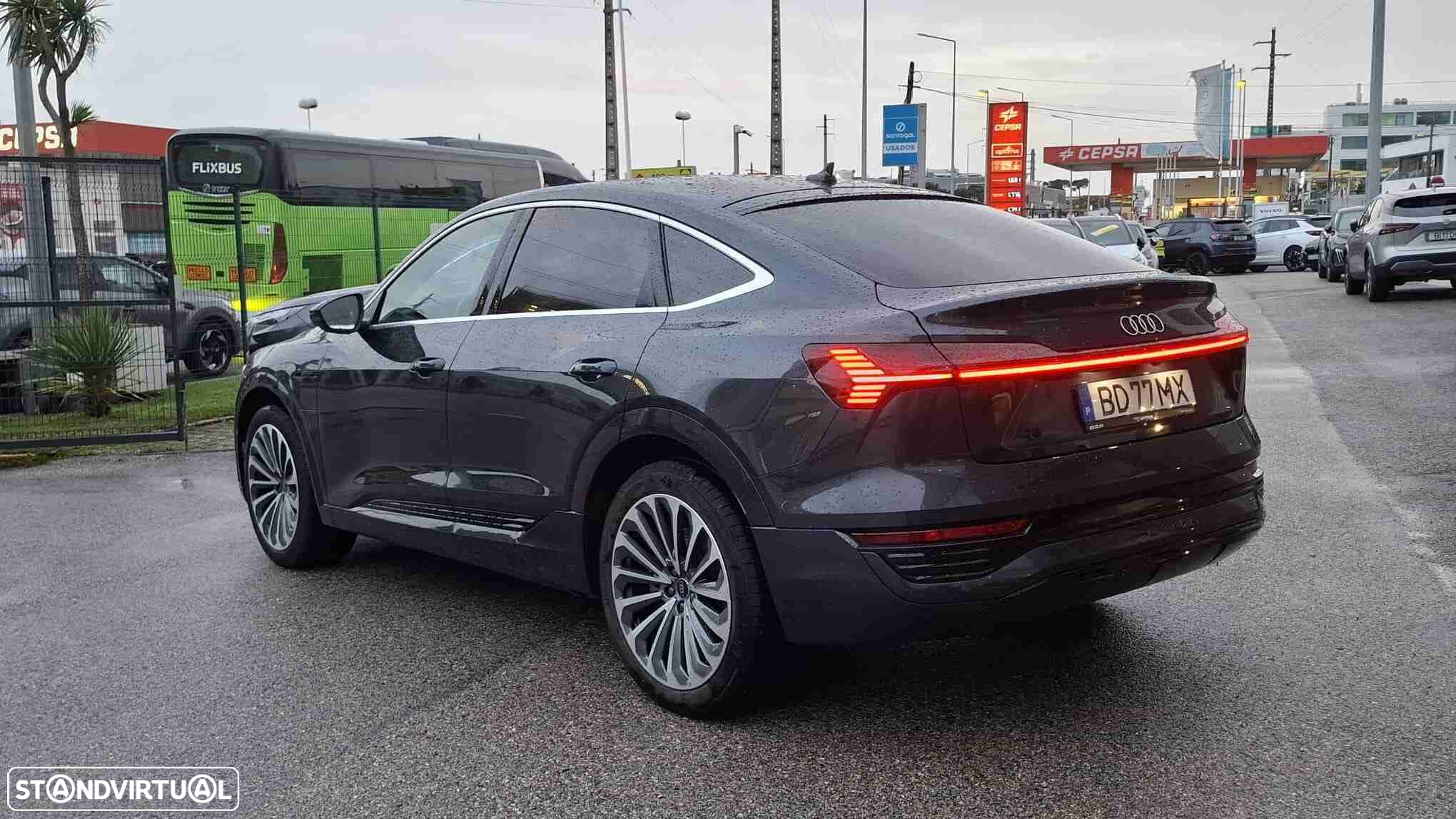 Audi Q8 e-Tron 55 quattro Advanced - 3