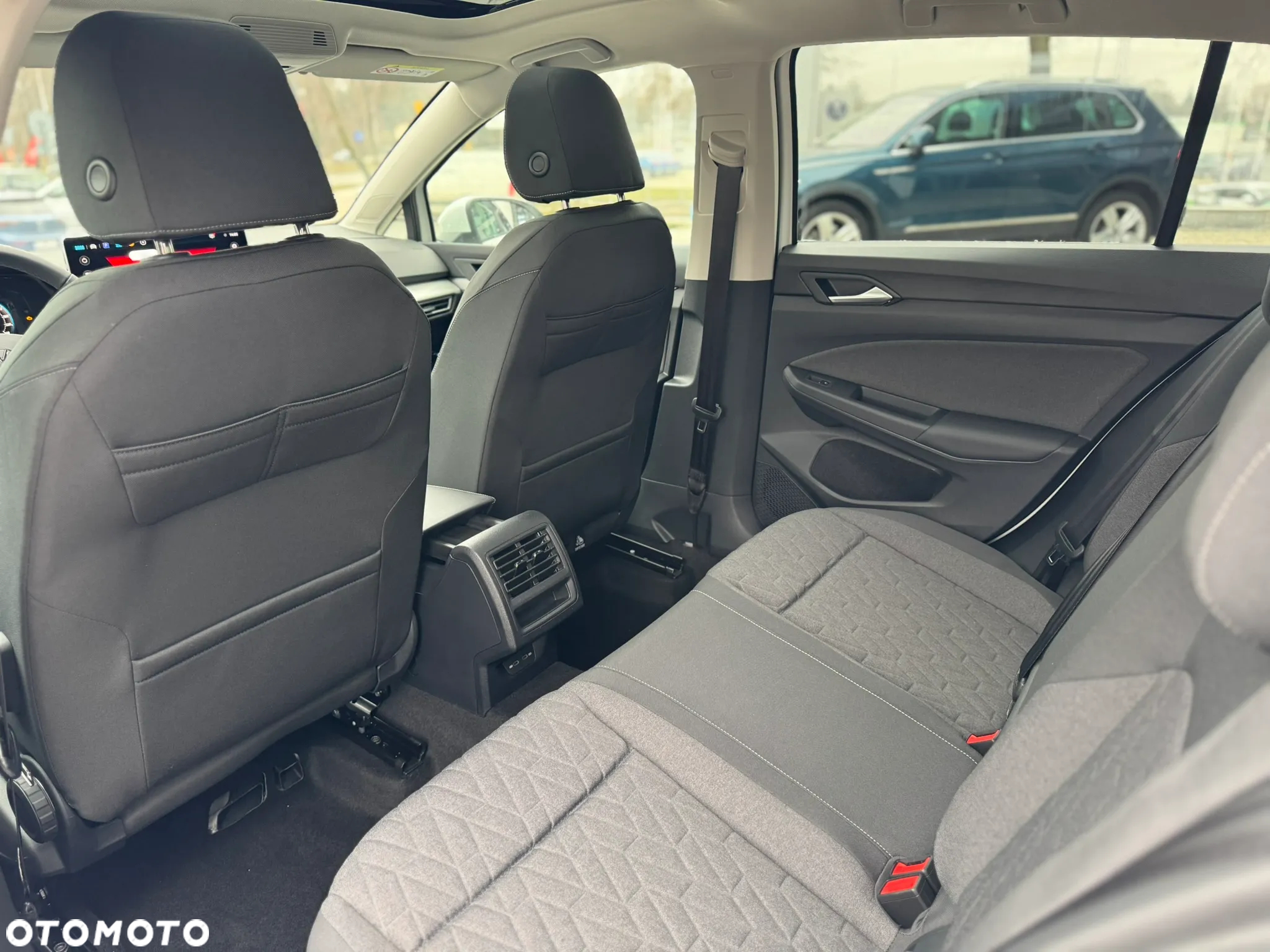 Volkswagen Golf 1.5 eTSI OPF DSG Life - 28