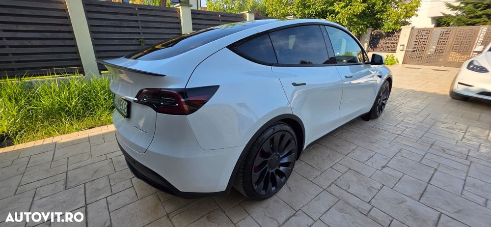 TESLA Model Y 2023 — imagine 2