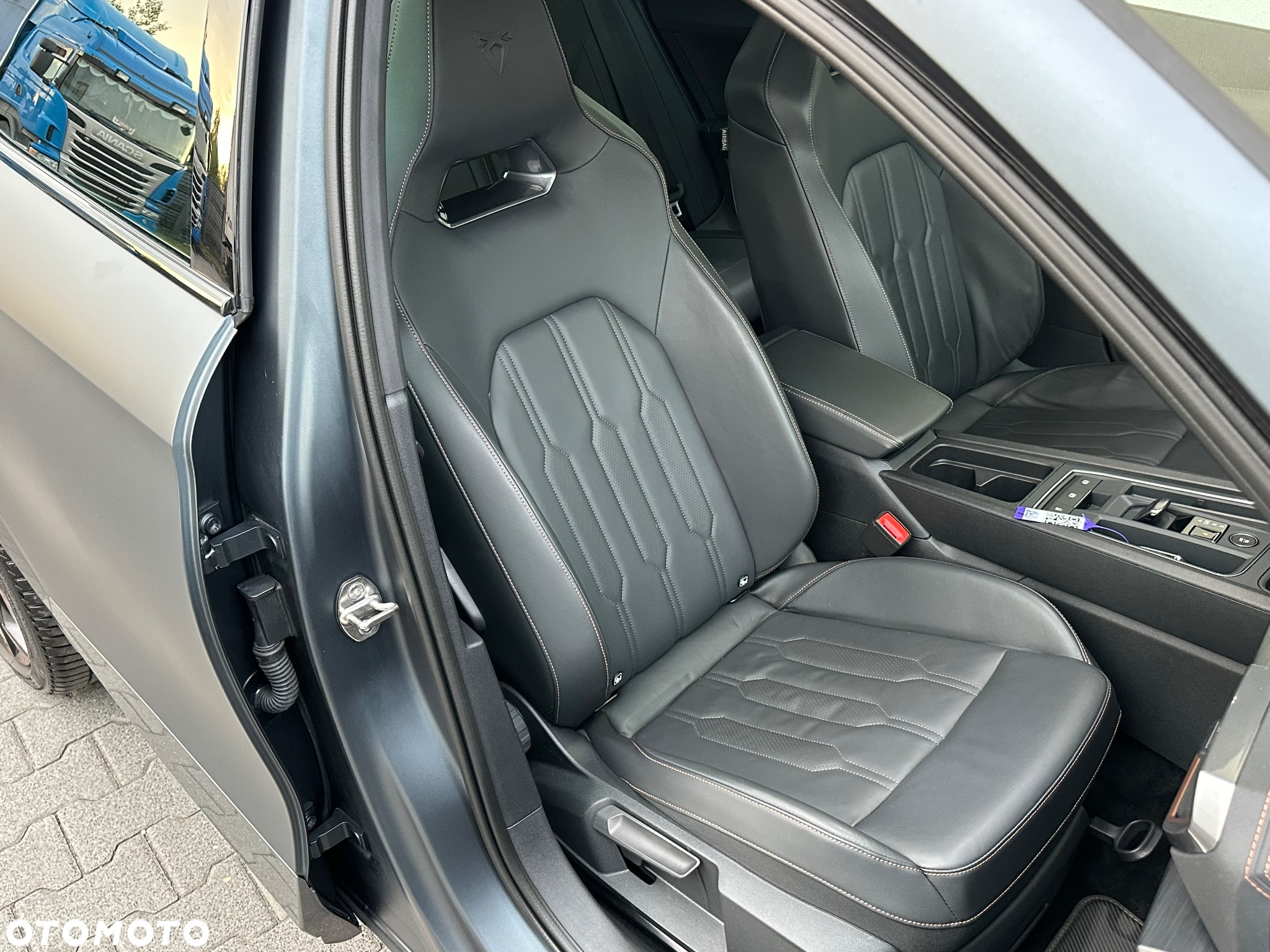 Cupra Formentor 2.0 TSI 4Drive VZ Tribe Edition DSG - 25