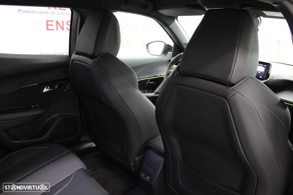 Peugeot e-2008 54 kWh GT - 23