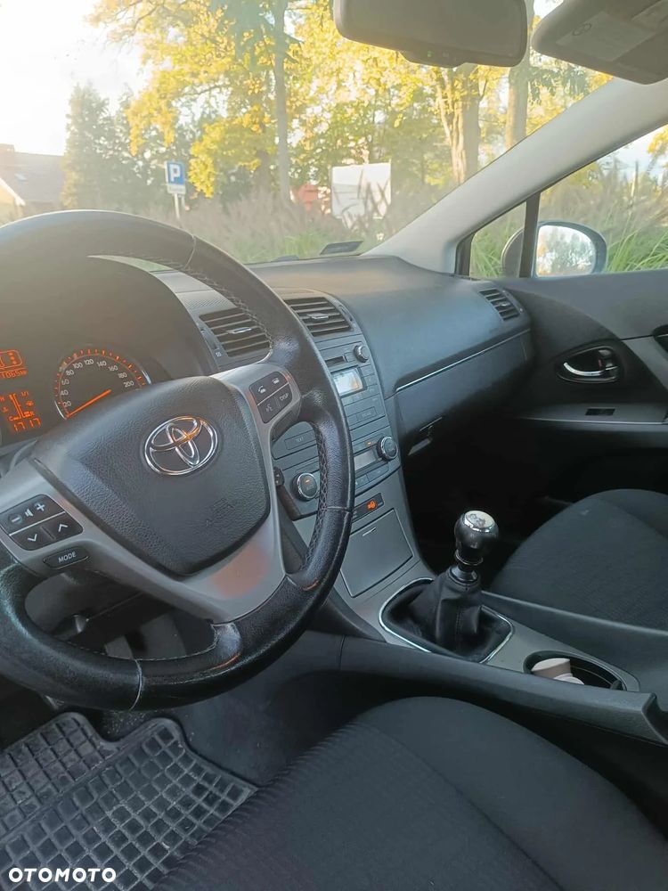Toyota Avensis 2.0 D-4D Sol - 7