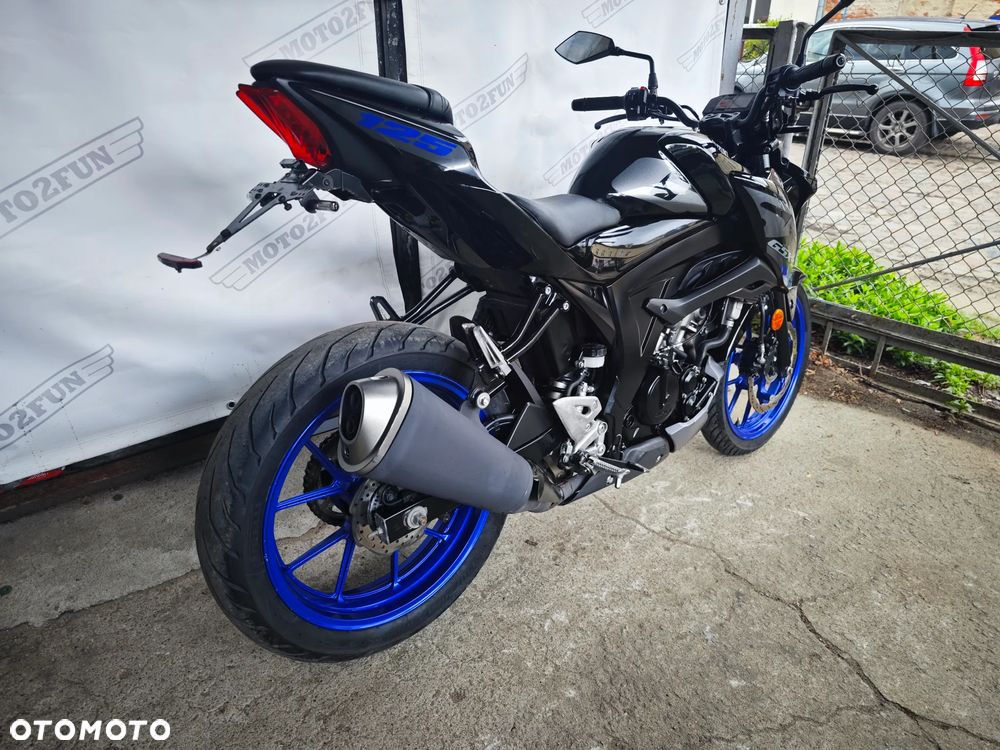 Suzuki GSX - 3