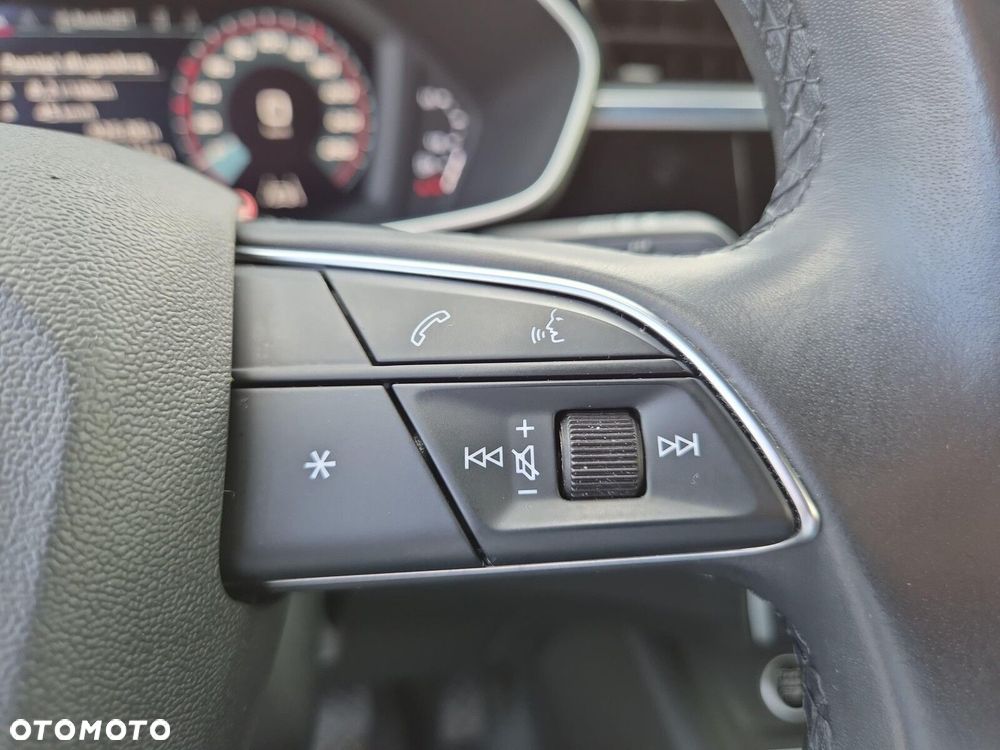 Audi Q3 - 18