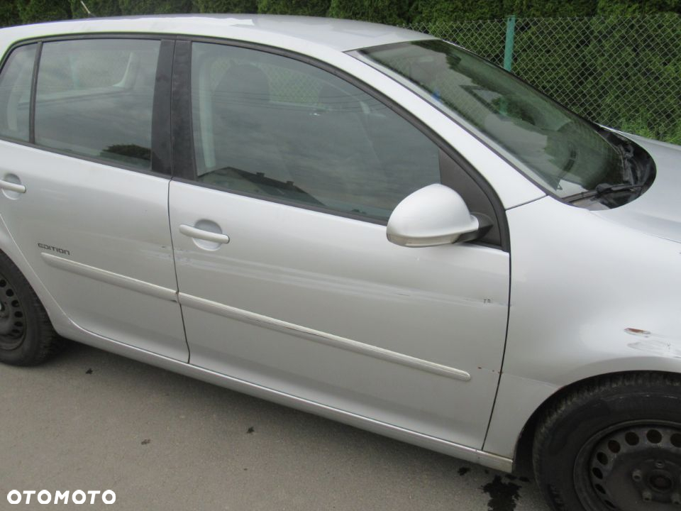 DRZWI PRZEDNE PRZÓD PRAWE VW GOLF V 5 5D HATCHBACK LA7W 2003- - 2