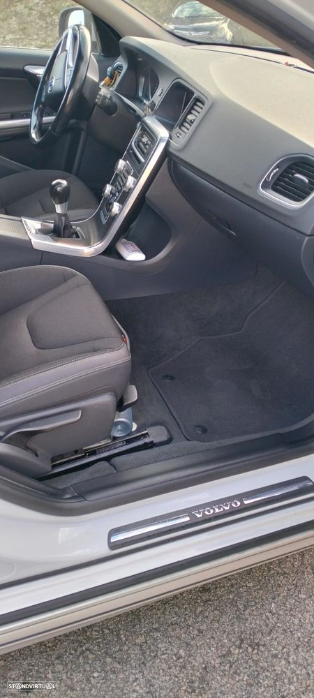 Volvo V60 - 14