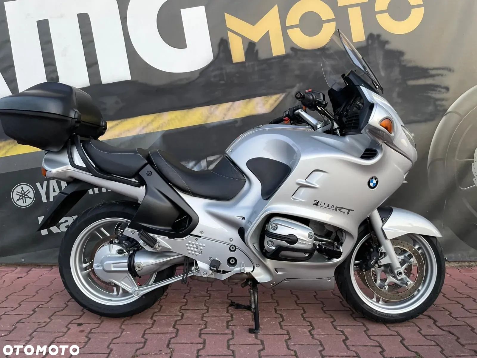 BMW R - 1
