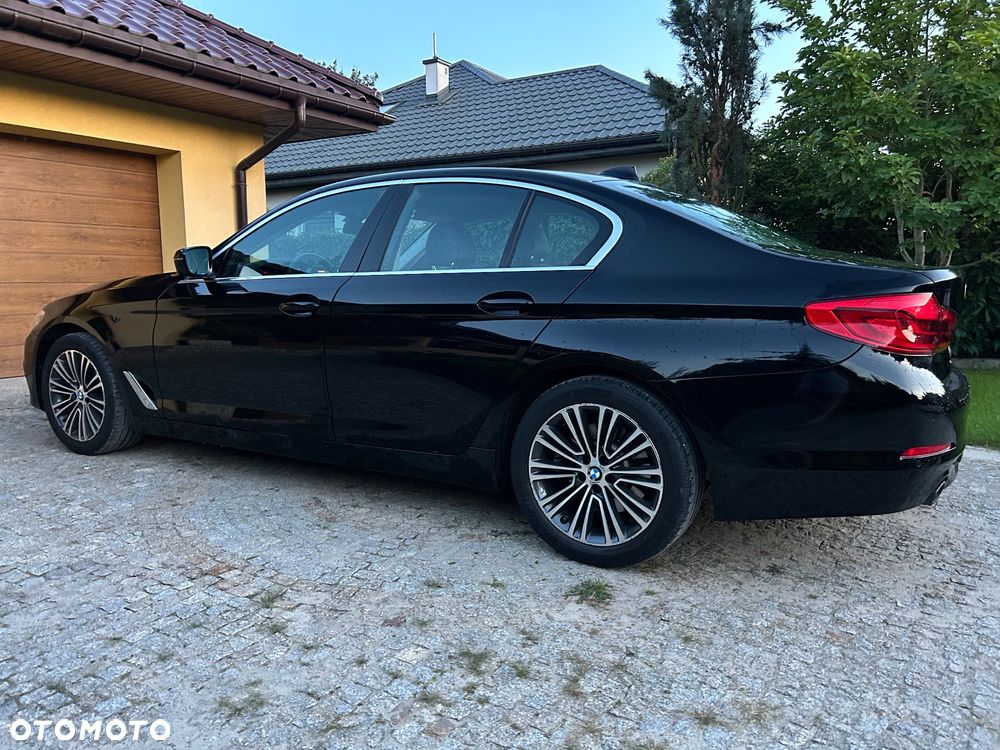 BMW Seria 5 518d Sport Line - 10