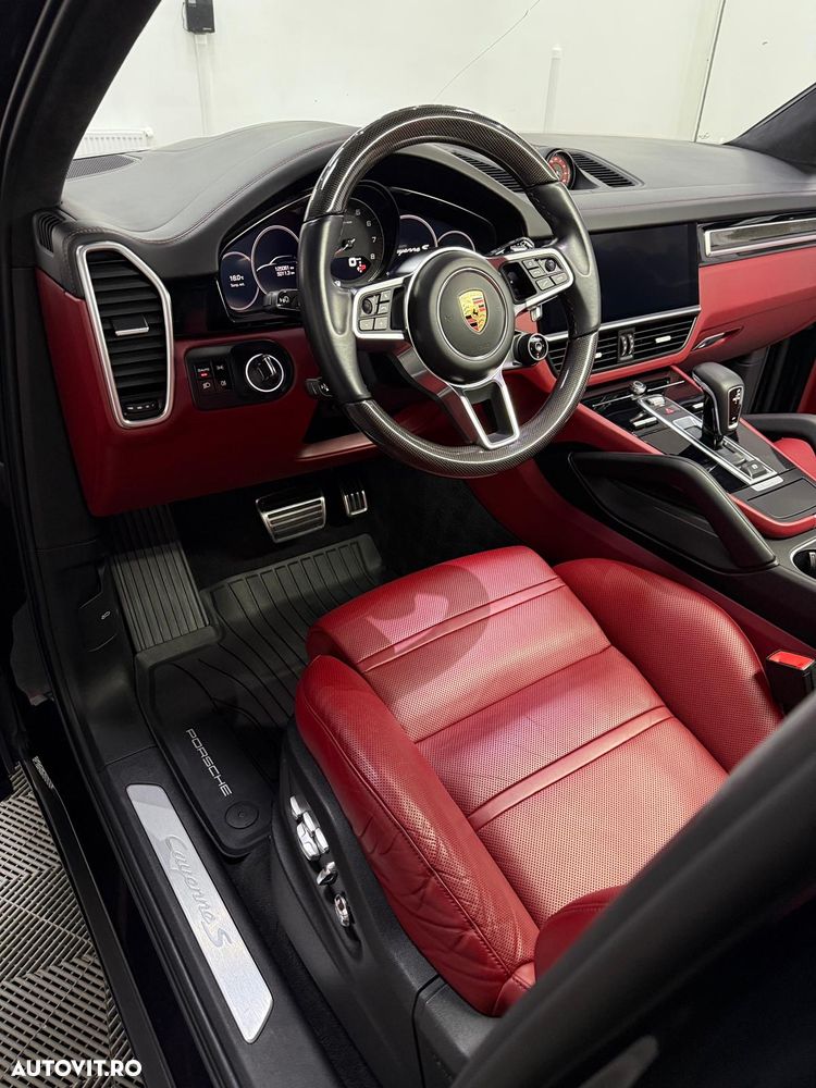 Porsche Cayenne - 15