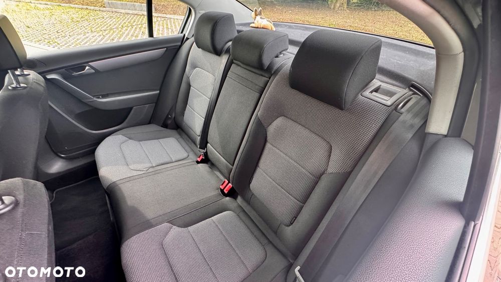 Volkswagen Passat 1.8 TSI Exclusive - 8