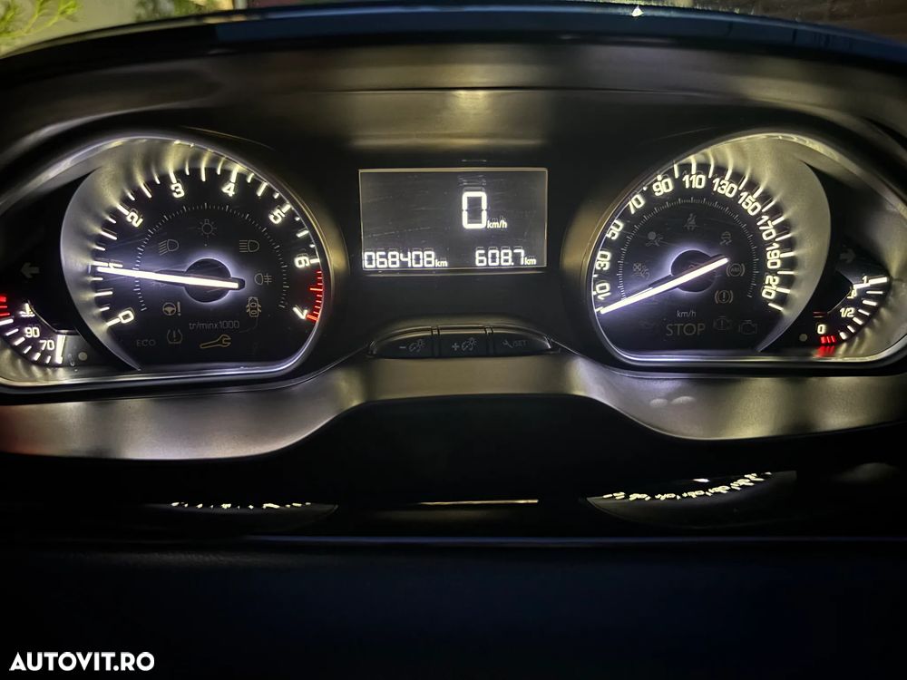Peugeot 208 1.2 L PureTech Active - 14