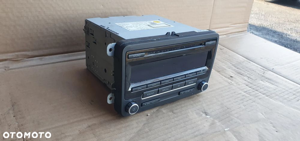 Radio radioodtwarzacz fabryczne KOD VW Tiguan I Lift 5M0035186J - 4