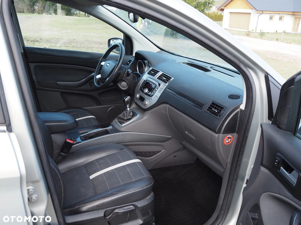 Ford Kuga 2.0 TDCi 4x4 Titanium - 10