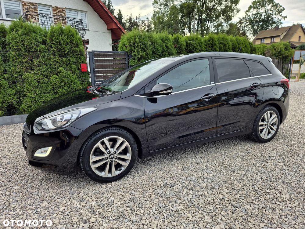 Hyundai i30 blue Kombi 1.6 GDi Passion - 10