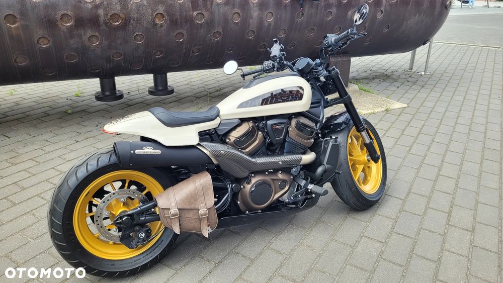 Harley-Davidson Sportster - 1