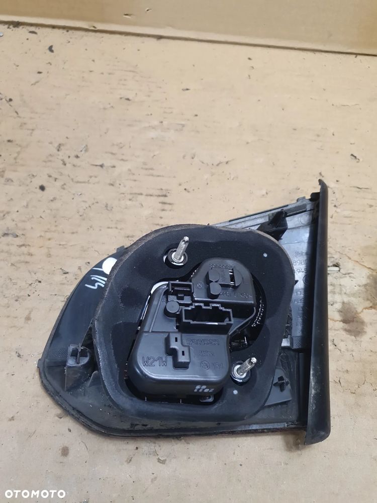LAMPA LEWA W KLAPE VOLKSWAGEN GOLF VI 6 - 4