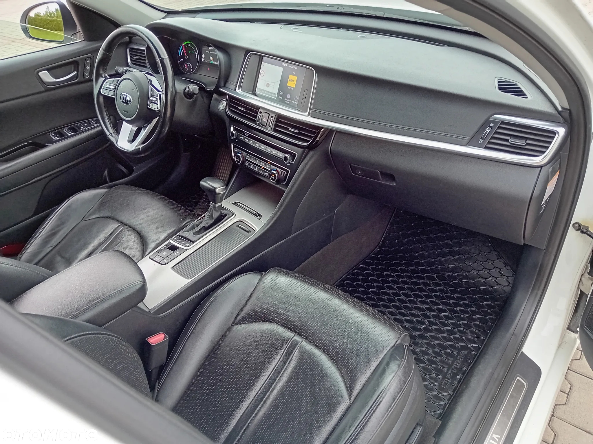 Kia Optima - 14