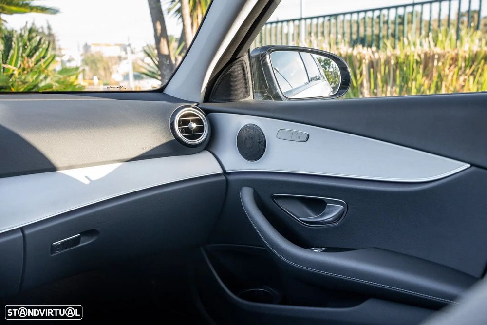Mercedes-Benz E 300 de Avantgarde 4Matic - 24