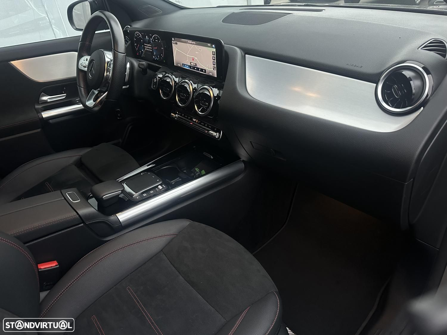 Mercedes-Benz GLA 180 d AMG Line - 15