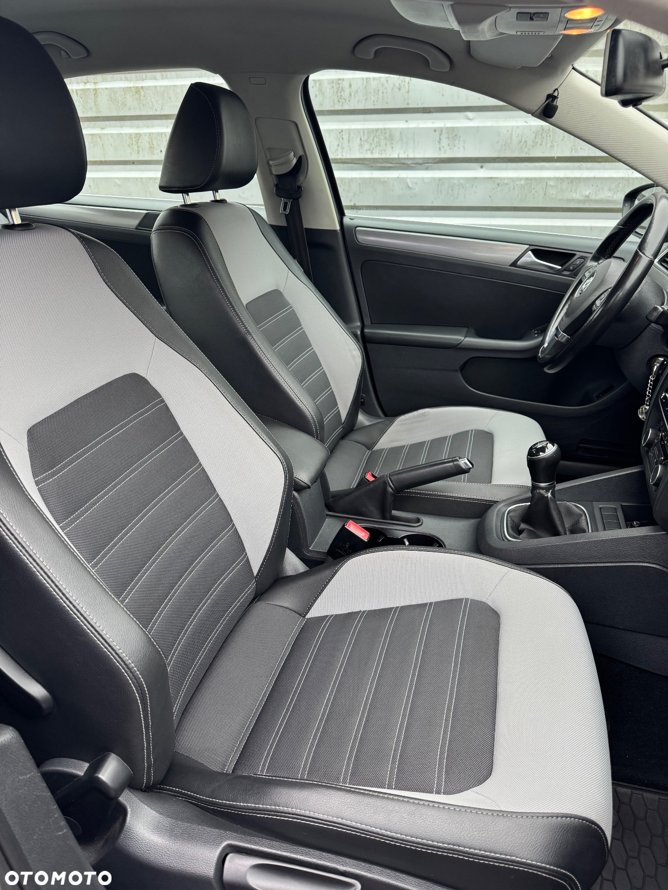 Volkswagen Jetta - 12